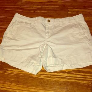 Old Navy Perfect White Khaki 5” Shorts